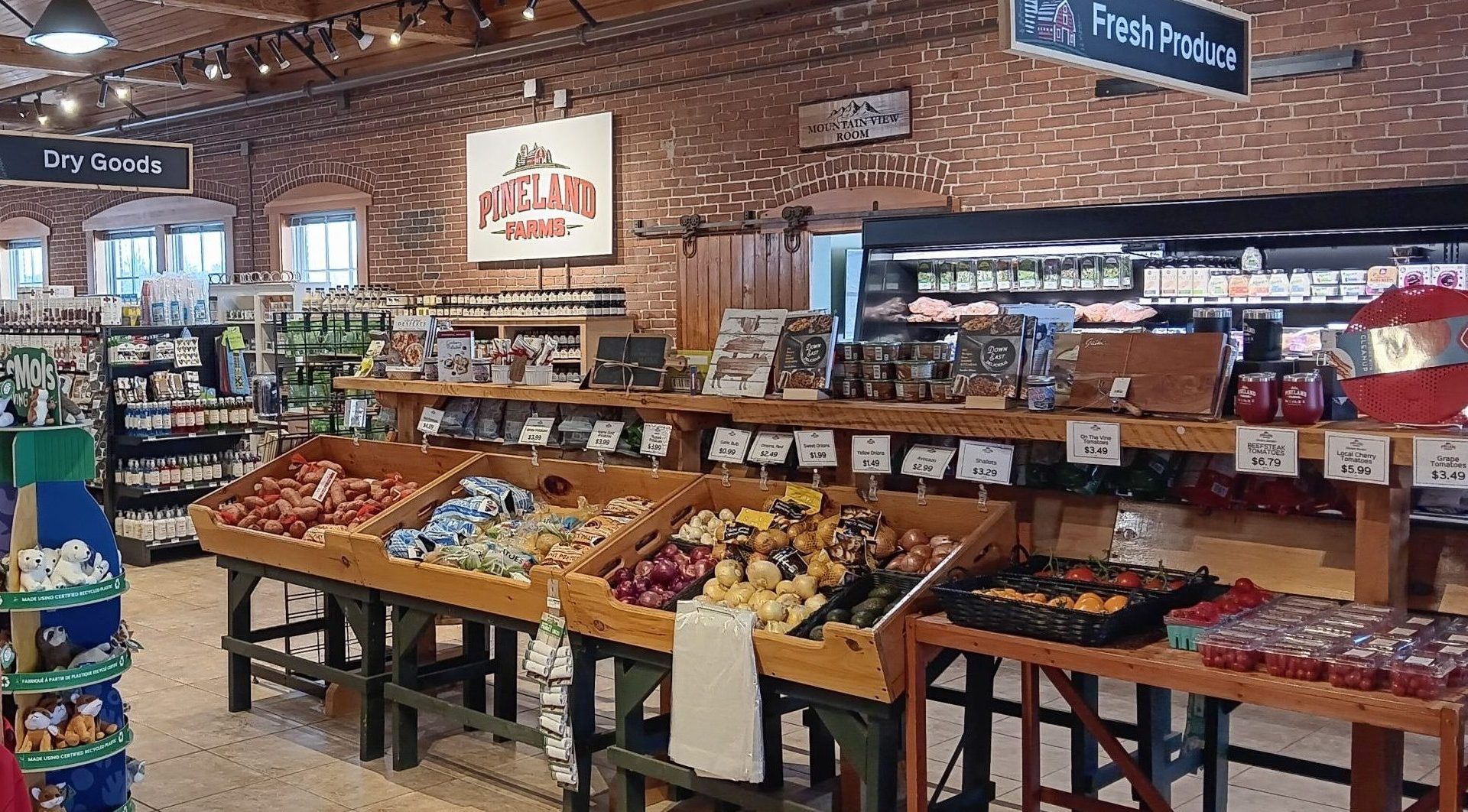 inside the market at pineland farms