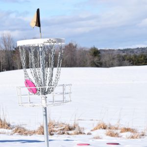 Disc golf at Pineland Farms in winter